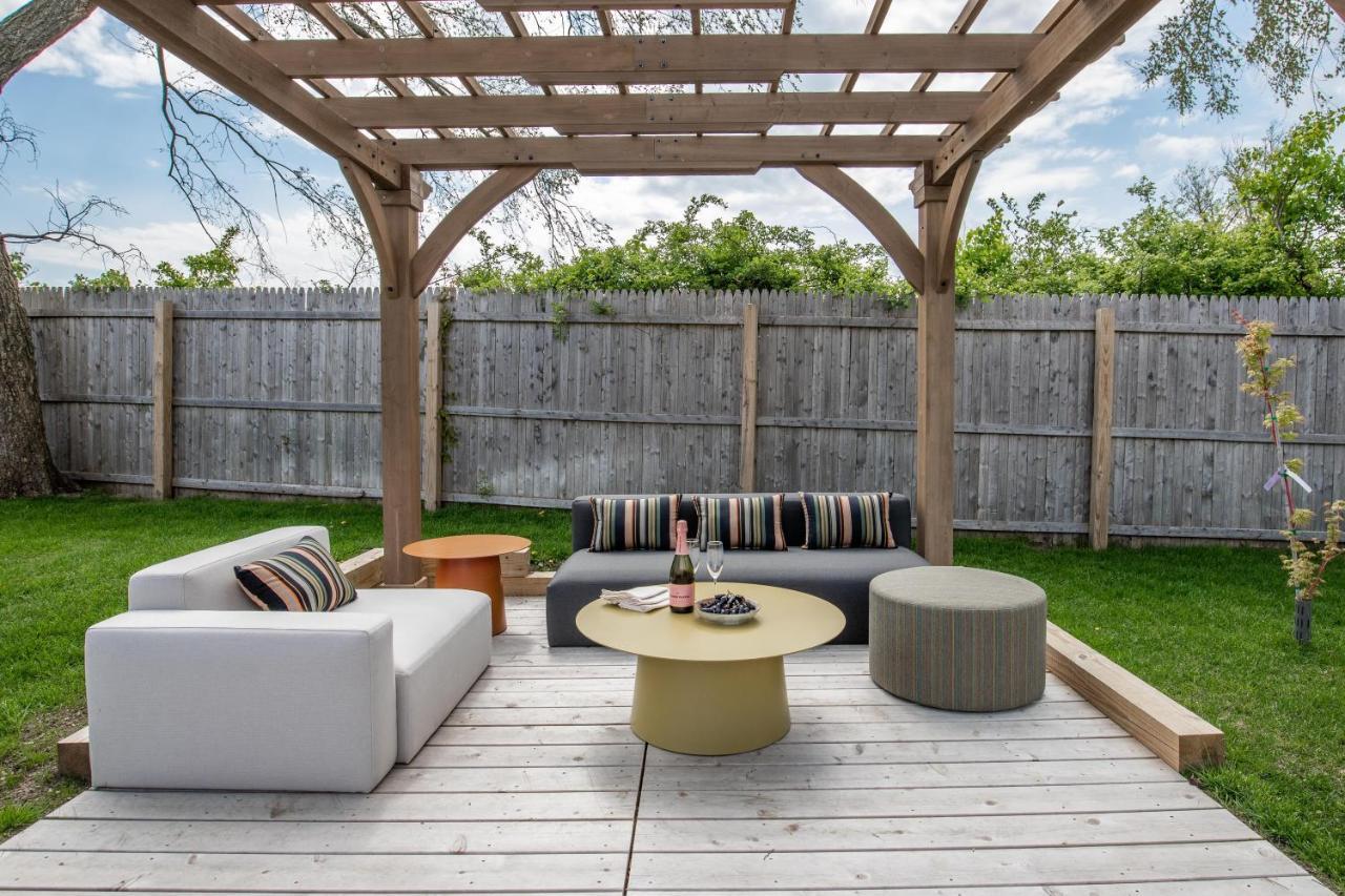 Vine & Sand--Southold Ny'S Newest B&B Экстерьер фото